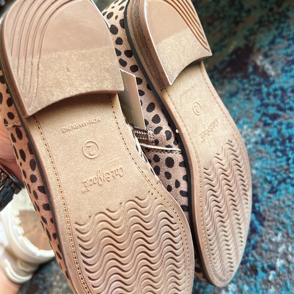 Cat & Jack Leopard Boots NWT size 2 - Picture 3 of 3